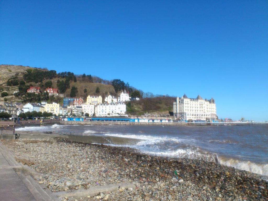 Bed and Breakfast The Chelsea Llandudno Exteriér fotografie